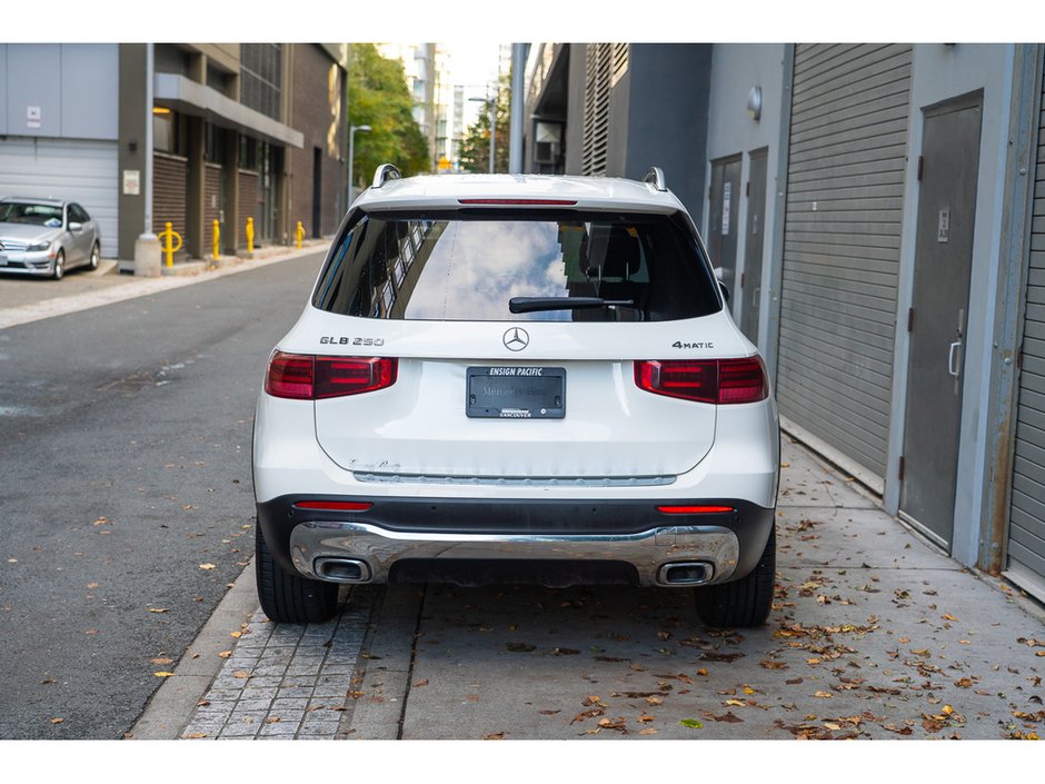 2024 Mercedes-Benz GLB 250 Premium Style Meets Everyday Versatility