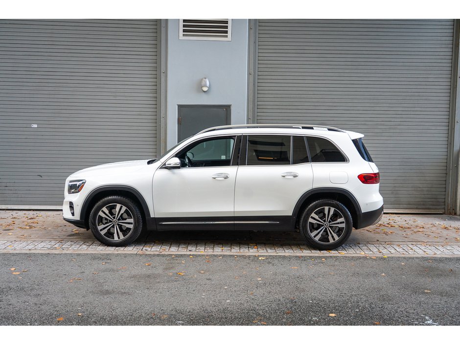 2024 Mercedes-Benz GLB 250 Premium Style Meets Everyday Versatility