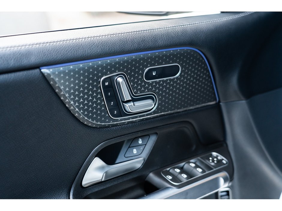 2024 Mercedes-Benz GLB 250 Premium Style Meets Everyday Versatility