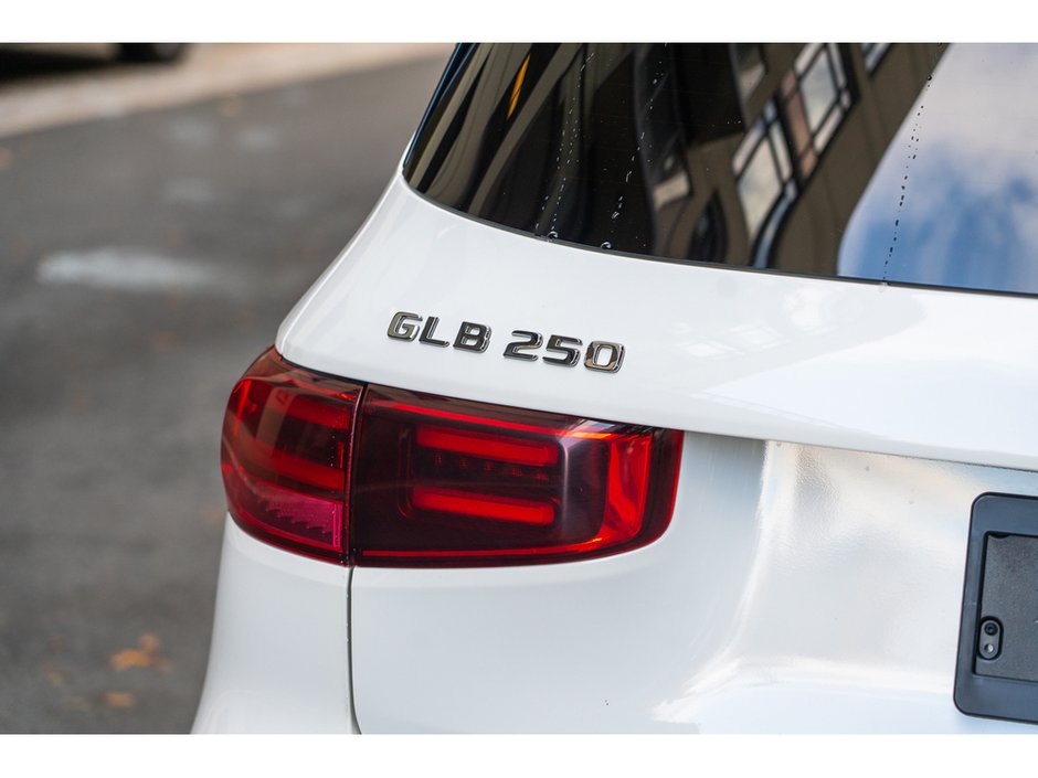 2024 Mercedes-Benz GLB 250 Premium Style Meets Everyday Versatility