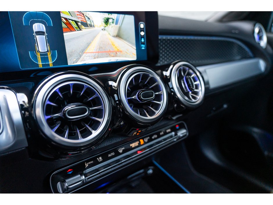 2024 Mercedes-Benz GLB 250 Premium Style Meets Everyday Versatility