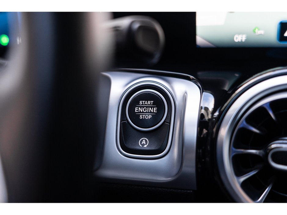 2024 Mercedes-Benz GLB 250 Premium Style Meets Everyday Versatility