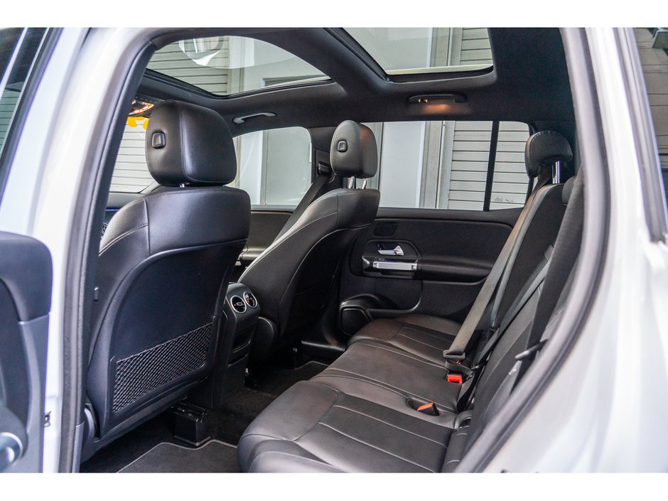 2024 Mercedes-Benz GLB 250 Premium Style Meets Everyday Versatility