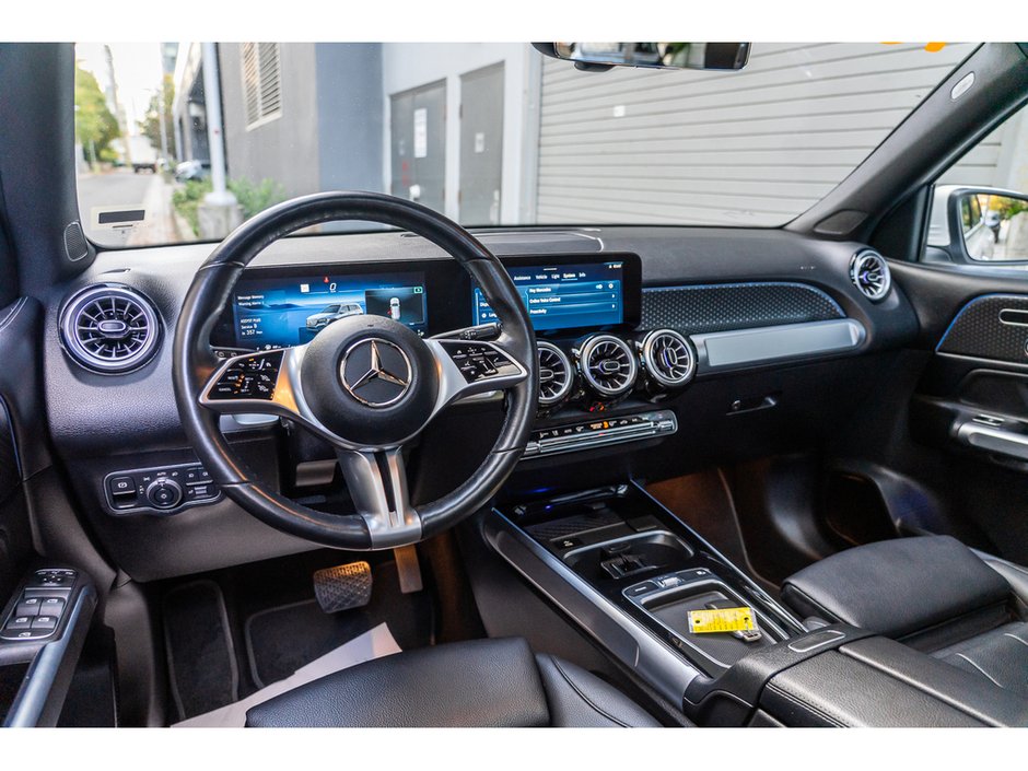 2024 Mercedes-Benz GLB 250 Premium Style Meets Everyday Versatility