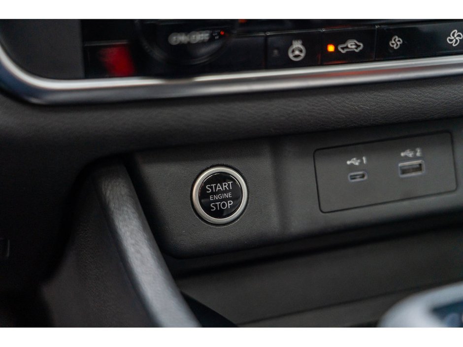 2023 Nissan Rogue SV Midnight Edition Bold Design. Smarter Drive.