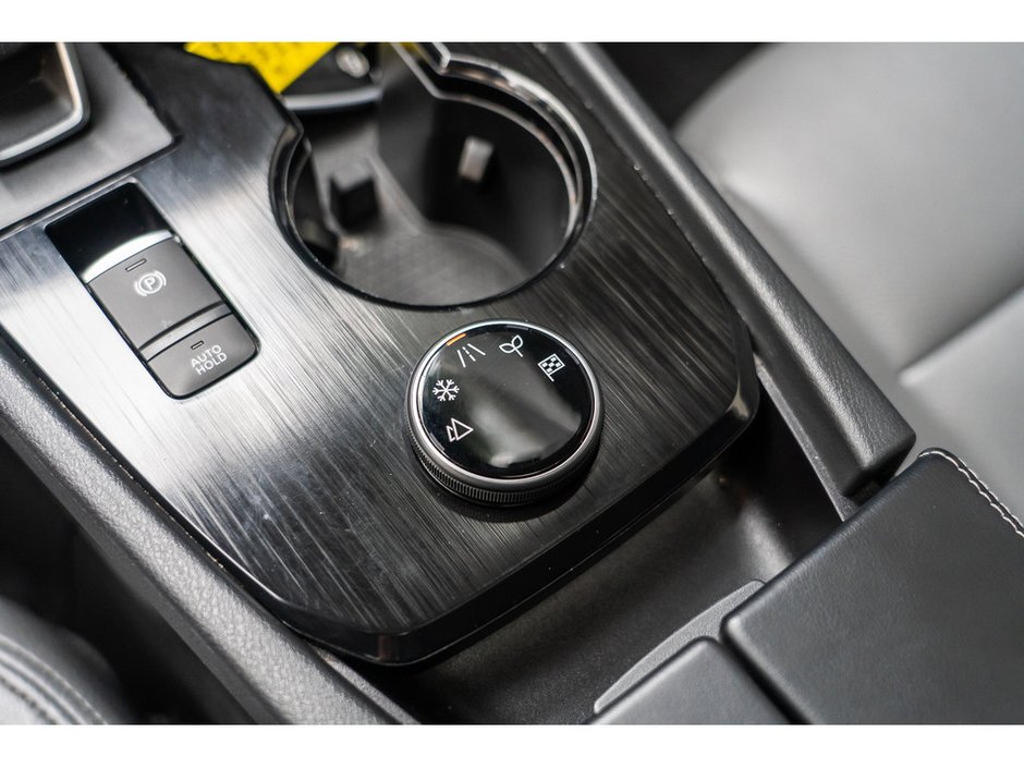 2023 Nissan Rogue SV Midnight Edition Bold Design. Smarter Drive.