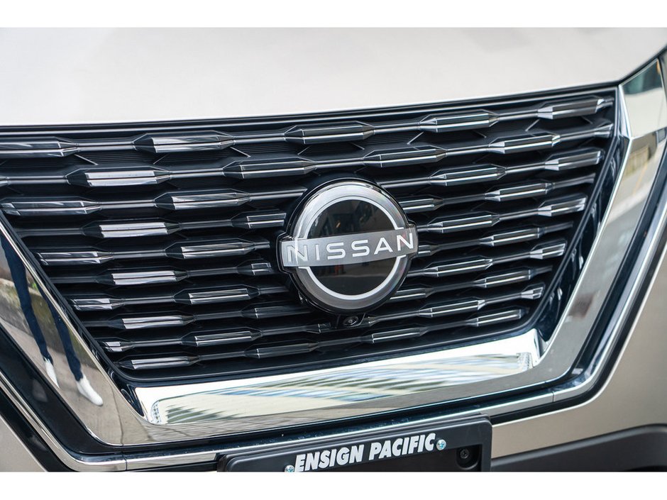 2023 Nissan Rogue SV Midnight Edition Bold Design. Smarter Drive.