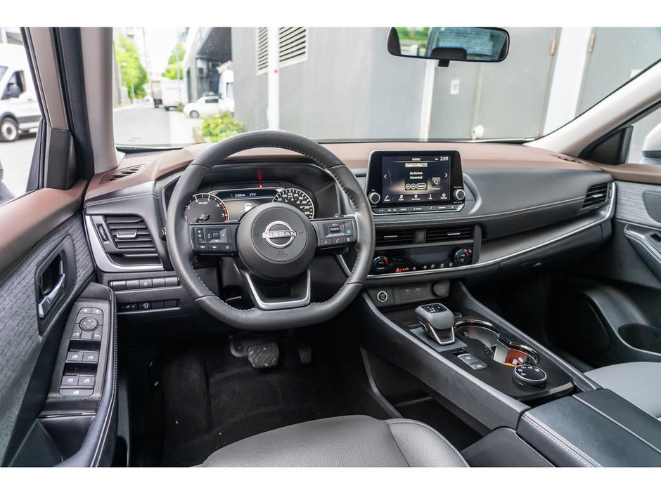 2023 Nissan Rogue SV Midnight Edition Bold Design. Smarter Drive.