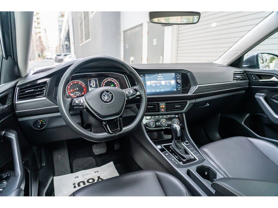 2020 Volkswagen Jetta Highline Affordable comfort meets Volkswagen reliability.