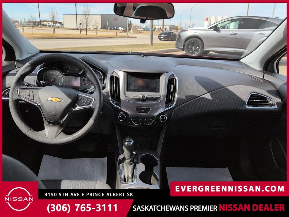 2019 Chevrolet Cruze LT GREAT FUEL ECONOMY AND SHARP LOOKING!