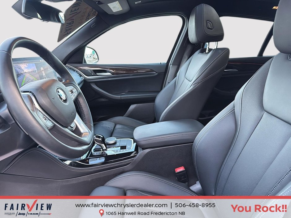 2025 BMW X4 xDrive30i