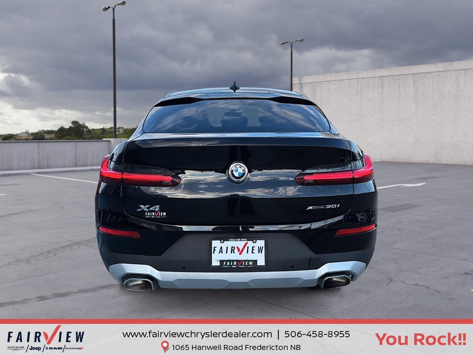 2025 BMW X4 xDrive30i