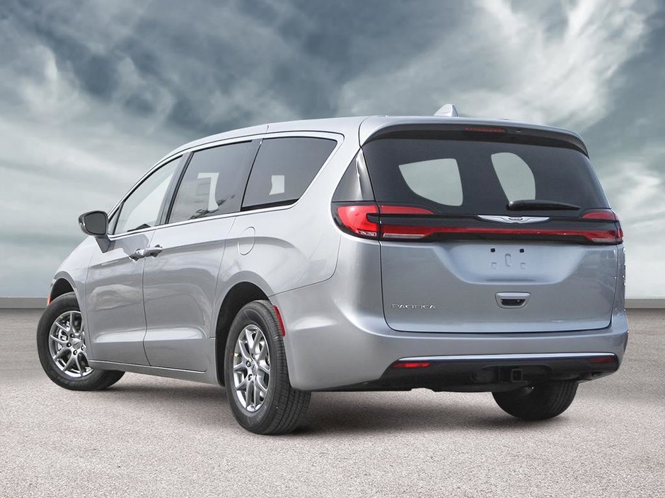 2024 Chrysler Pacifica TOURING