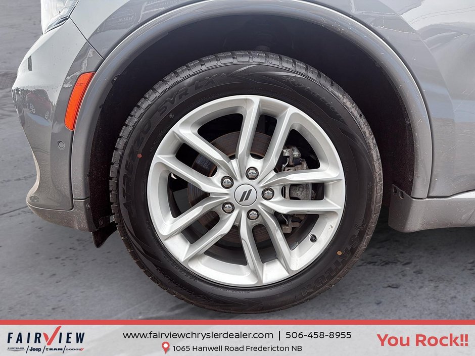 2025 Dodge Durango R/T Loaded with 5.7 hemi new tires, new brakes