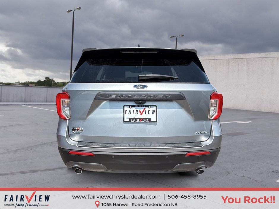 2021 Ford Explorer XLT Fully loaded, leather panoramic sunroof, advanced audio