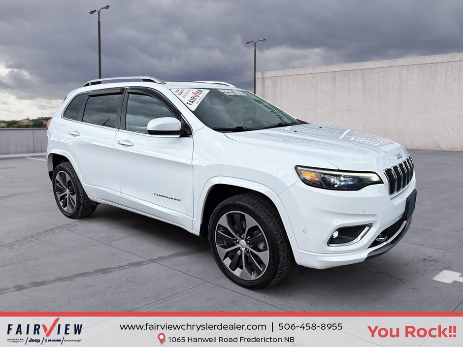 2020 Jeep Cherokee Overland Loaded with every auction possible mint condition