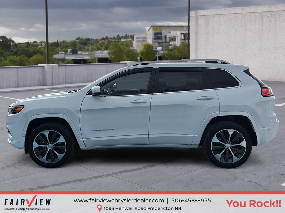 2020 Jeep Cherokee Overland Loaded with every auction possible mint condition