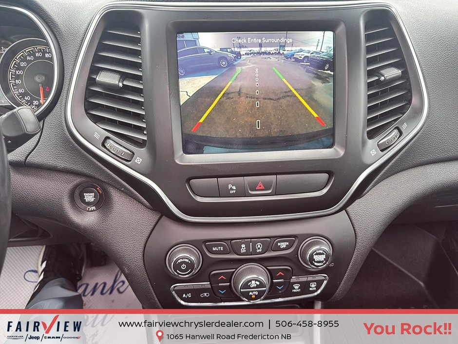 2021 Jeep Cherokee 80th Anniversary Leather, panoramic roof, trailer group