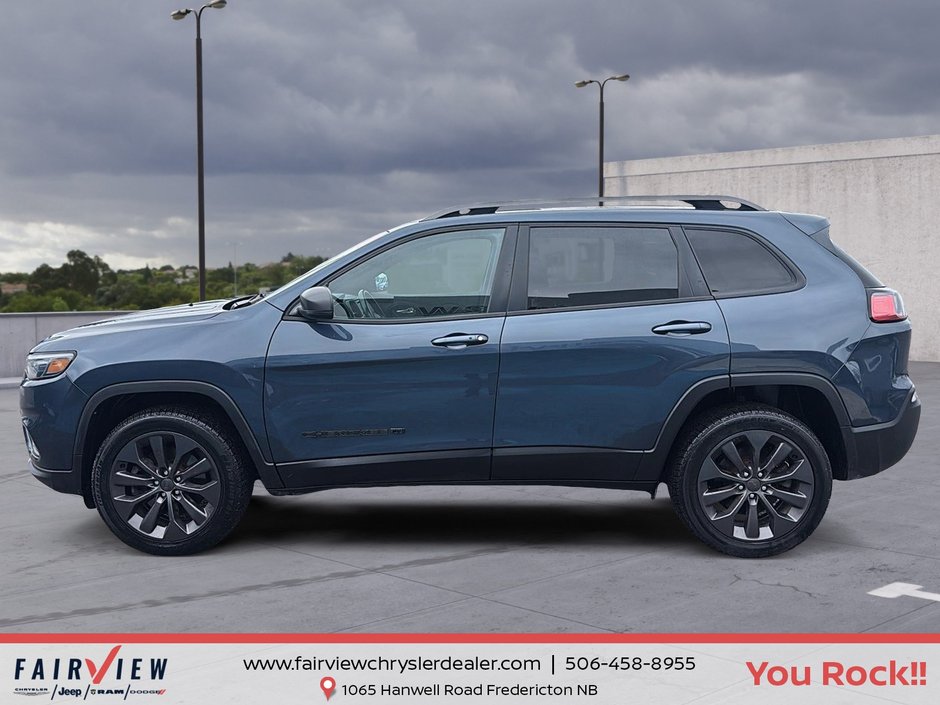 2021 Jeep Cherokee 80th Anniversary Leather, panoramic roof, trailer group