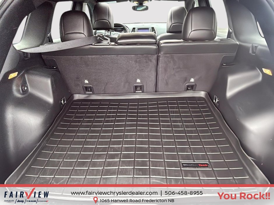 2021 Jeep Cherokee 80th Anniversary Leather, panoramic roof, trailer group