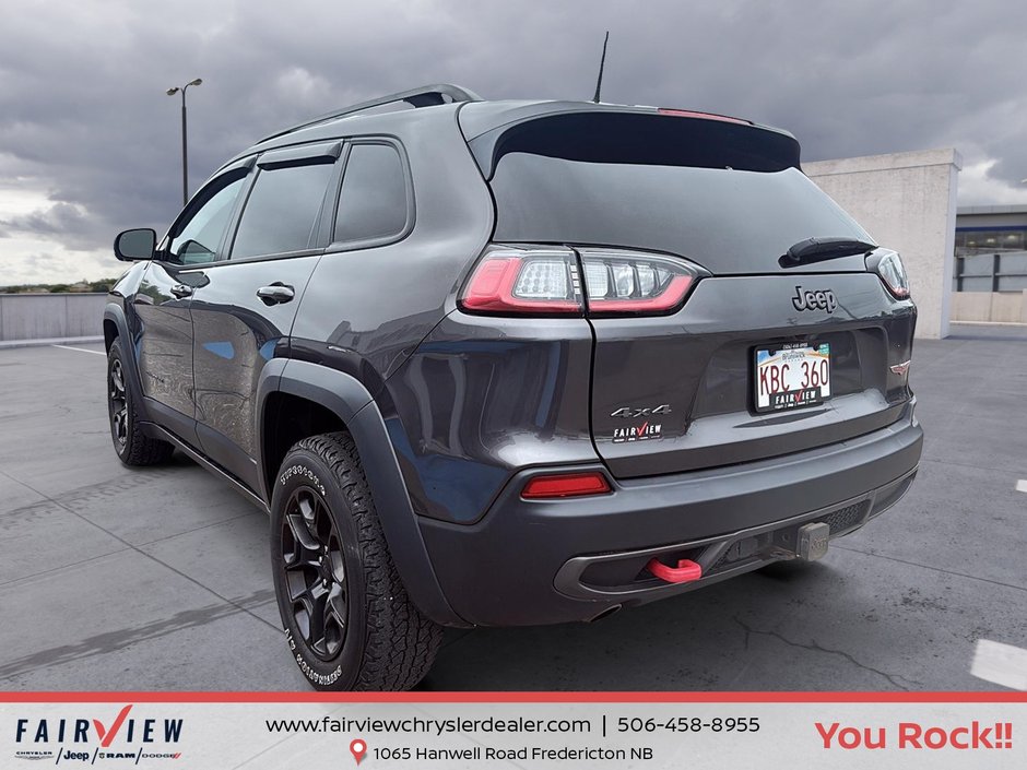 2022 Jeep Cherokee Trailhawk Elite With sun and sound group new brakes
