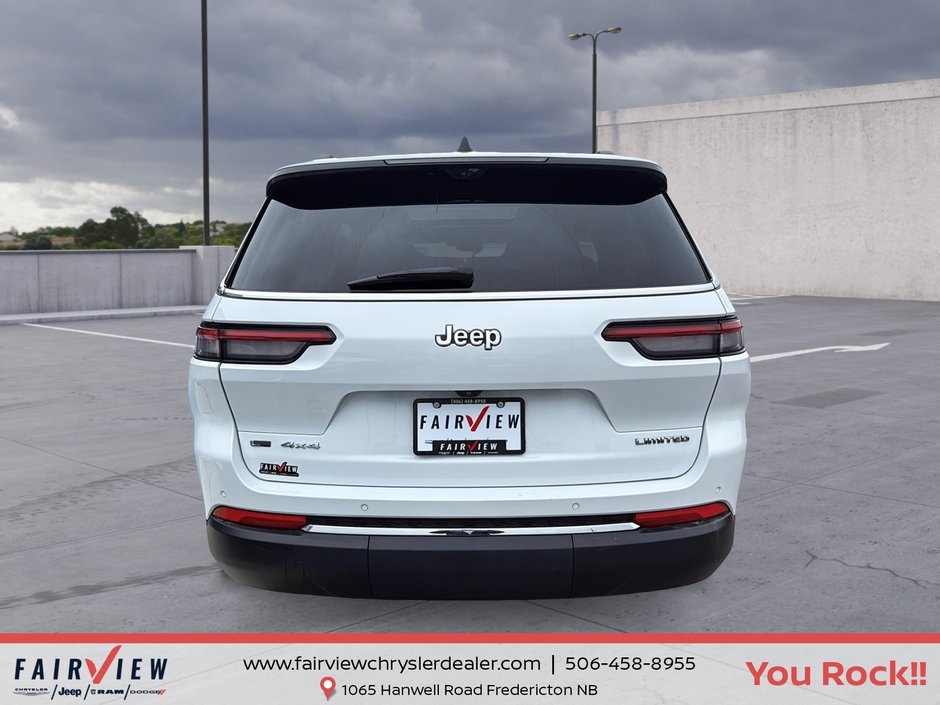 2022 Jeep Grand Cherokee L Limited Seven passenger, full panoramic roof 360 cameras heated cool seating