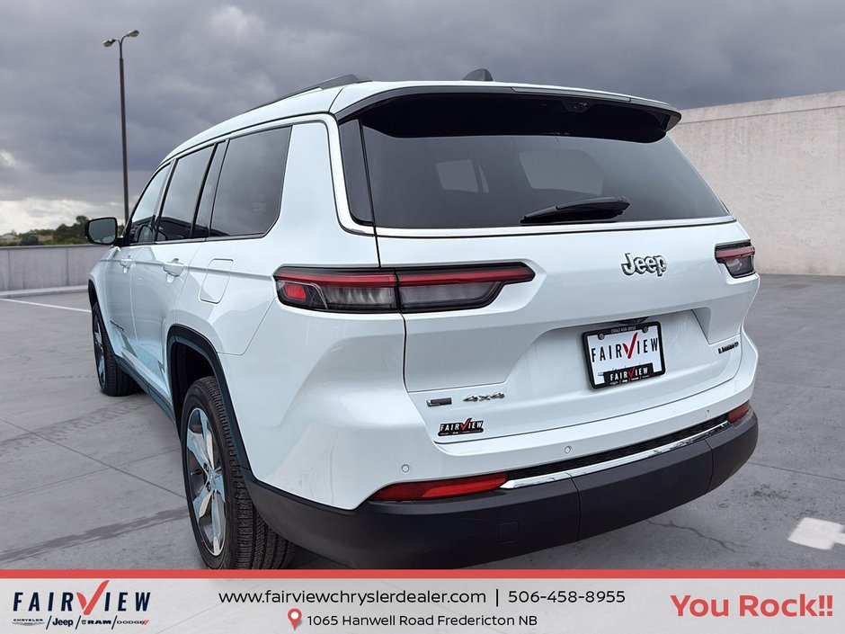 2022 Jeep Grand Cherokee L Limited Seven passenger, full panoramic roof 360 cameras heated cool seating
