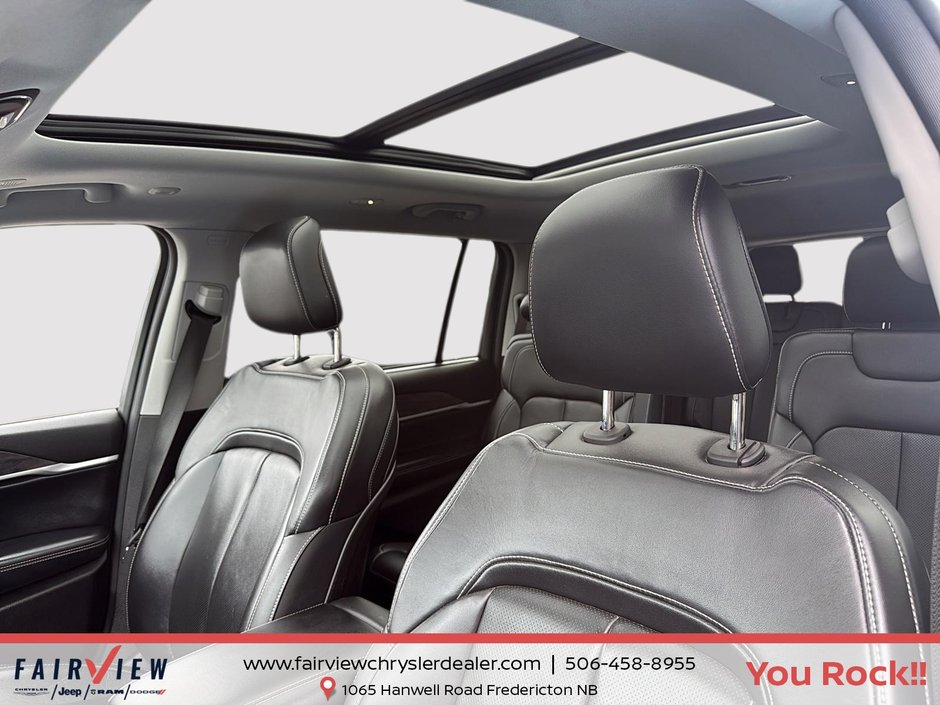 2022 Jeep Grand Cherokee L Limited Seven passenger, full panoramic roof 360 cameras heated cool seating