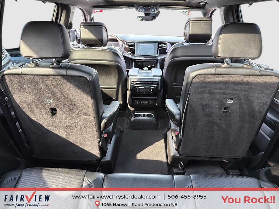 2023 Jeep Wagoneer Series III Three sunroof’s three TVs air suspension price tag over 120 K New