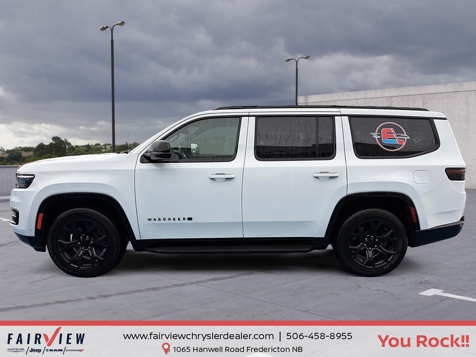 2024 Jeep Wagoneer Series II Carbide Full panoramic roof upgraded audio safety group