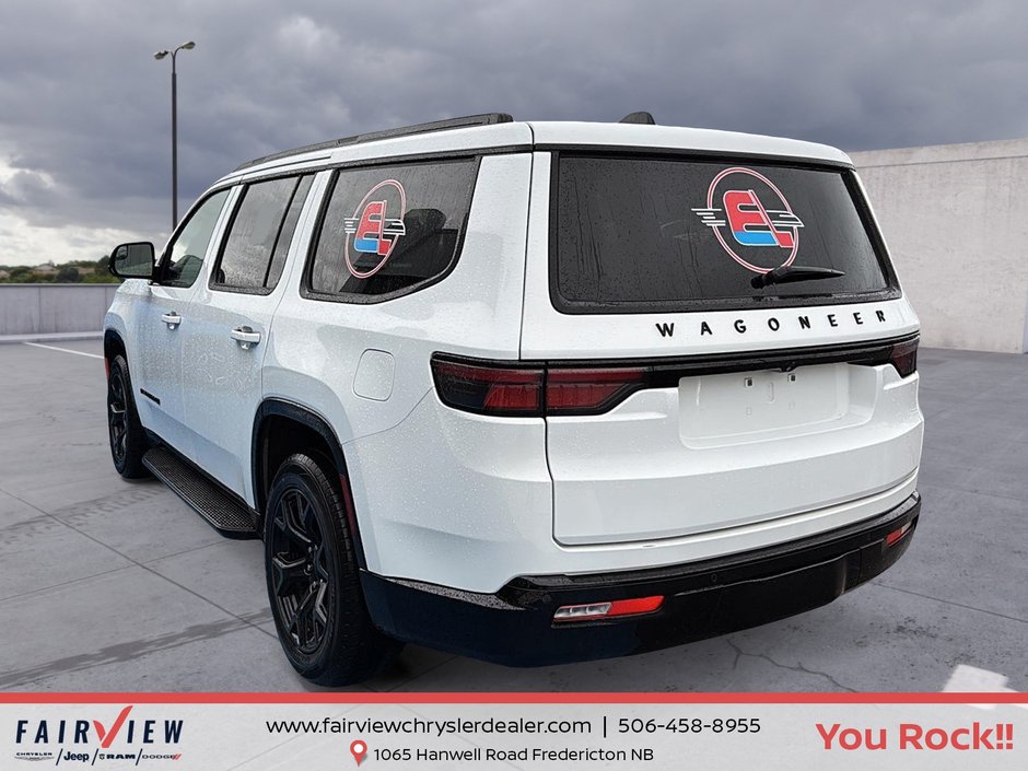 2024 Jeep Wagoneer Series II Carbide Full panoramic roof upgraded audio safety group