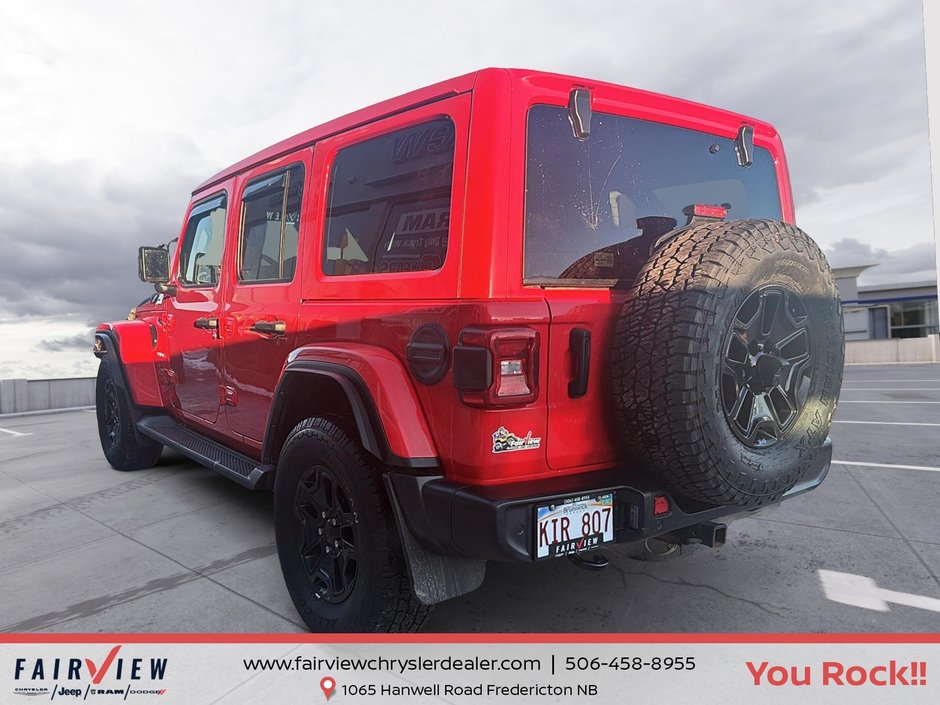 2022 Jeep Wrangler Unlimited Sahara Sky, active roof, upgraded wench, and bumper system