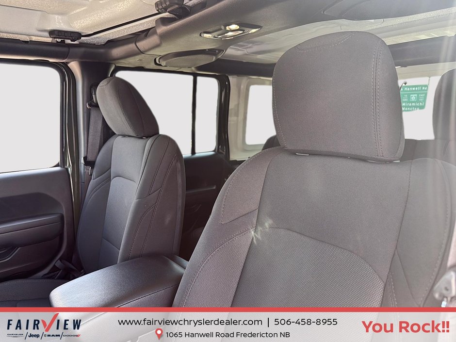 2023 Jeep Wrangler Willys Only 15,000 km