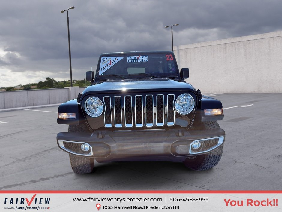 2023 Jeep Wrangler Sahara Fully loaded leather navigation, amazing condition