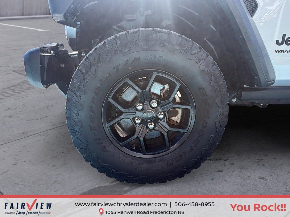 2024 Jeep Wrangler Willys Dual top group