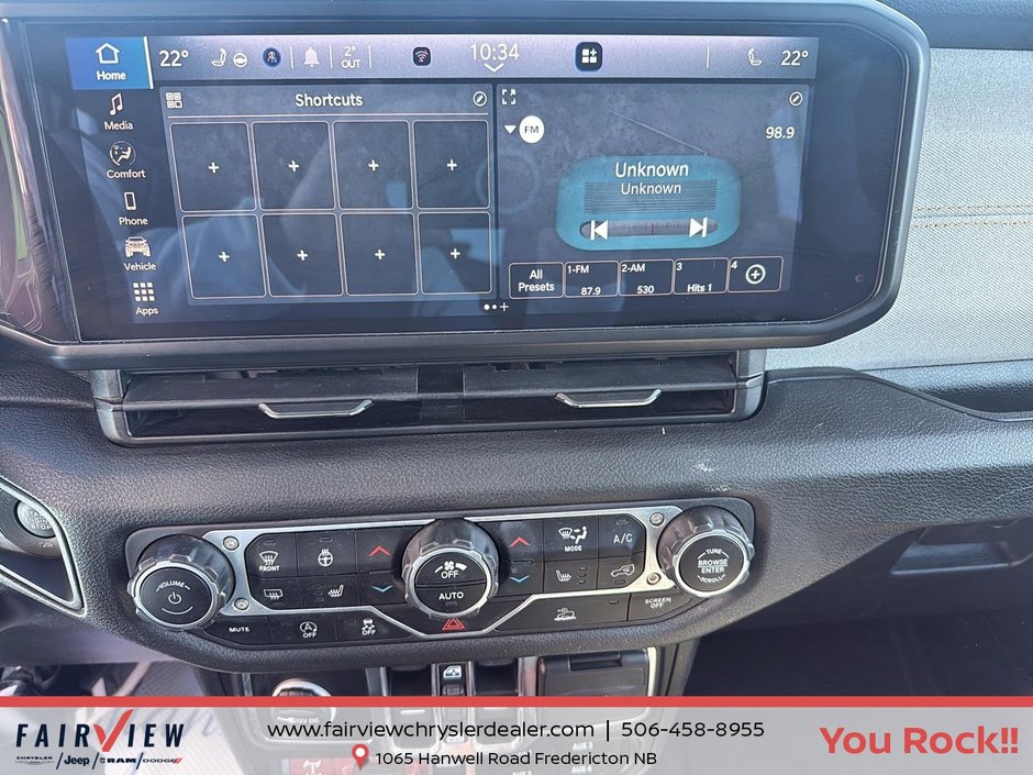 2024 Jeep Wrangler Willys Dual top group