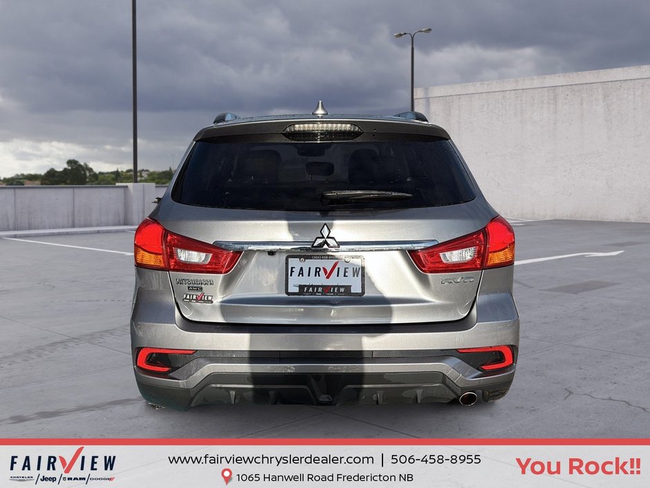 2018 Mitsubishi RVR Limited Upgraded wheels, sun, and sound leather panoramic roof