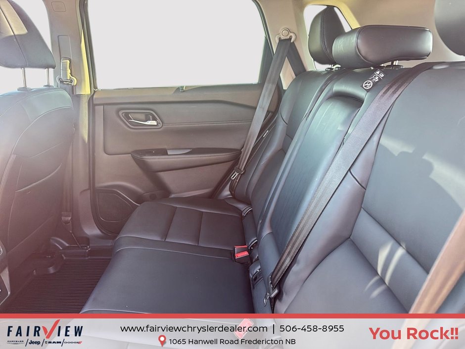 2023 Nissan Rogue SV midnight edition Fully loaded, leather sunroof, NAV black edition 360 camera cameras