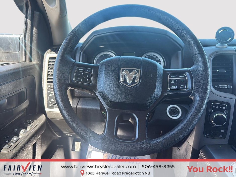 Ram 1500 Classic Express V6 2021