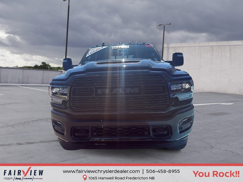 2024 Ram 2500 Limited New 35 inch tires amazing condition