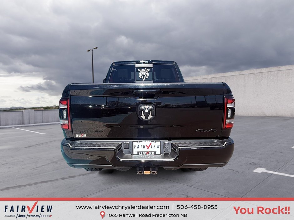2024 Ram 2500 Limited New 35 inch tires amazing condition