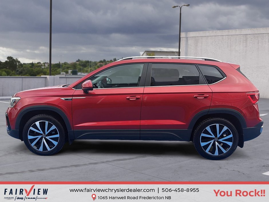 2023 Volkswagen Taos Comfortline Fully loaded with sun and sound  group
