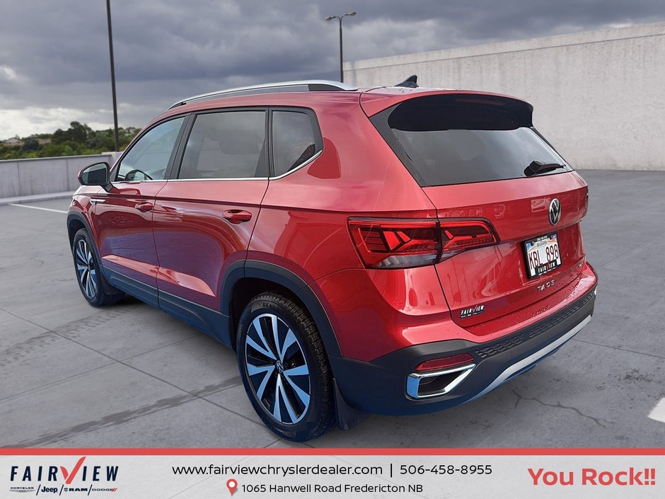 2023 Volkswagen Taos Comfortline Fully loaded with sun and sound  group
