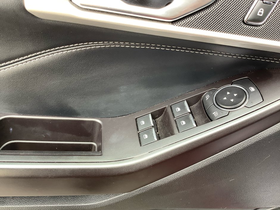 2020 Ford EXPLORER XLT-11