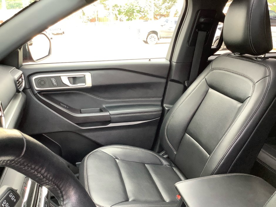 2020 Ford EXPLORER XLT-13