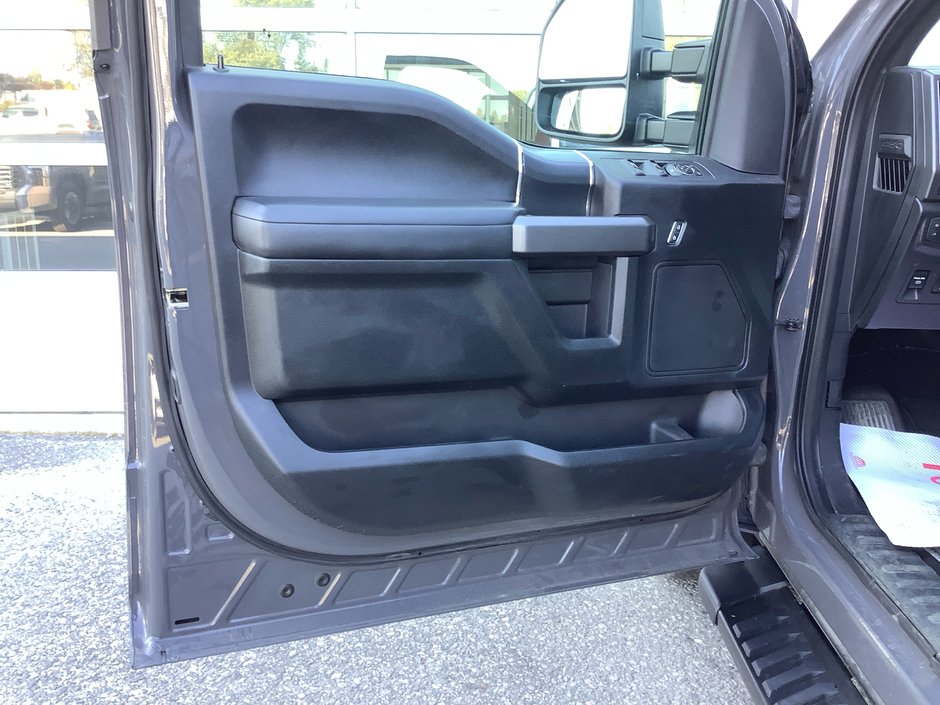 2020 Ford F150 XLT-11