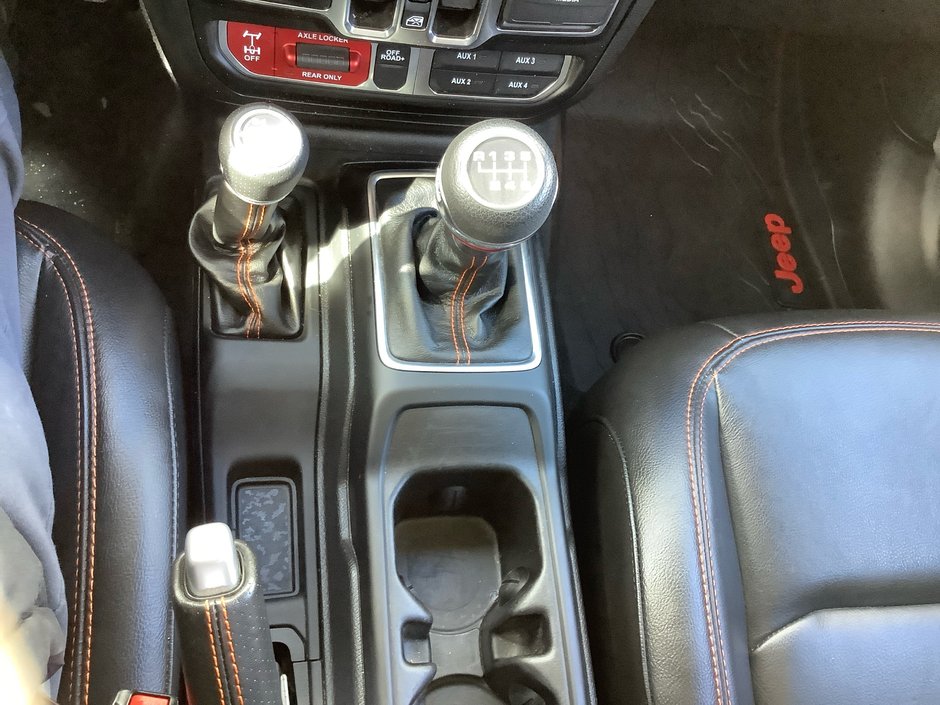 2023 Jeep GLADIATOR MOHAVI-14