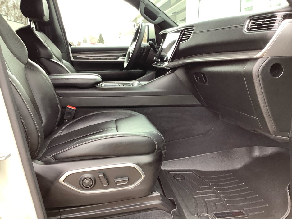 2022 Jeep WAGONEER PREMIUM-11