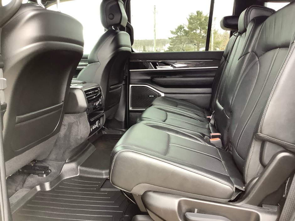 2022 Jeep WAGONEER PREMIUM-15