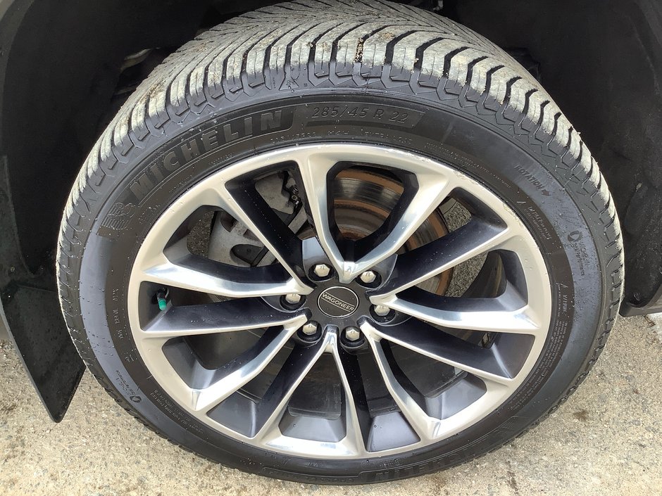 2022 Jeep WAGONEER PREMIUM-9